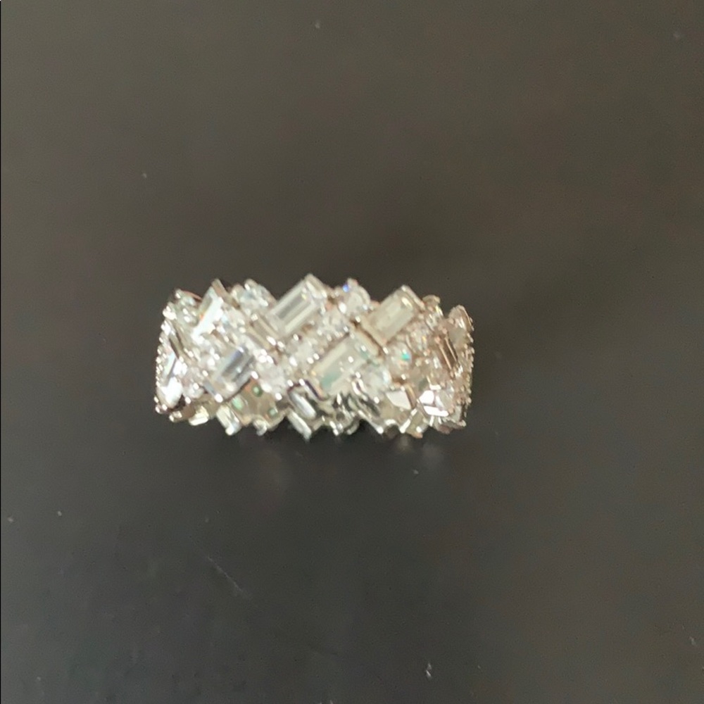Pretty cubic zirconia ring